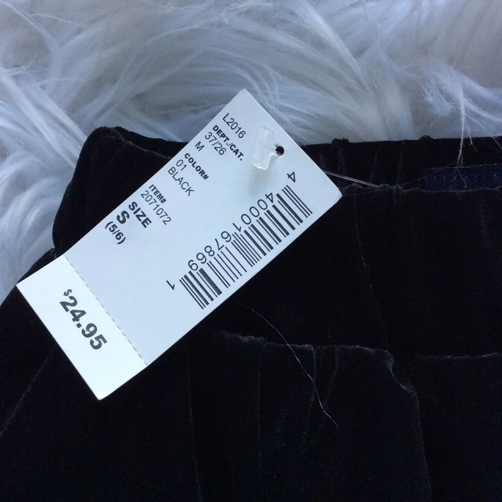 NWT The Children’s Place Velvet Skirt